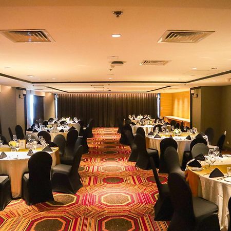Brittany Hotel Bgc Taguig Exterior photo