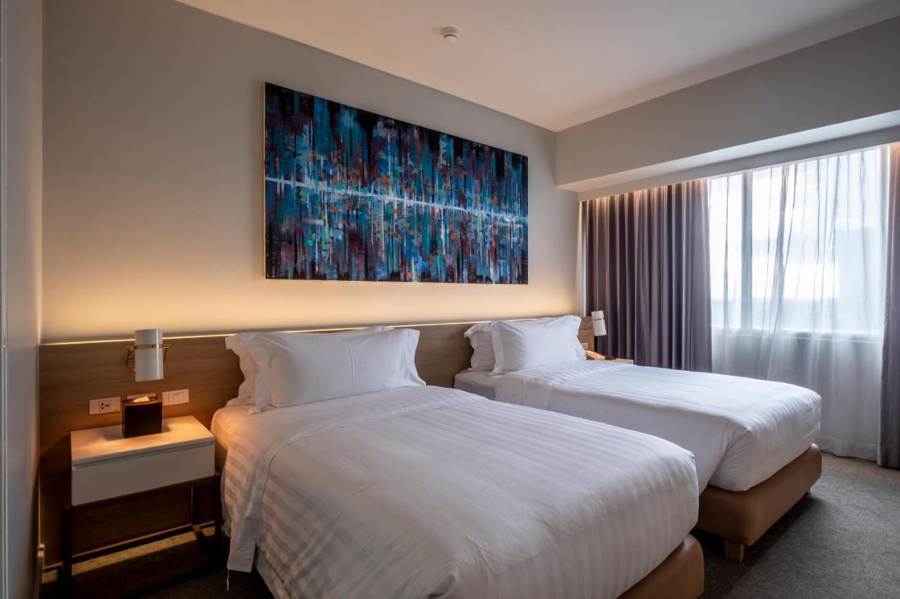 Brittany Hotel Bgc Taguig Exterior photo