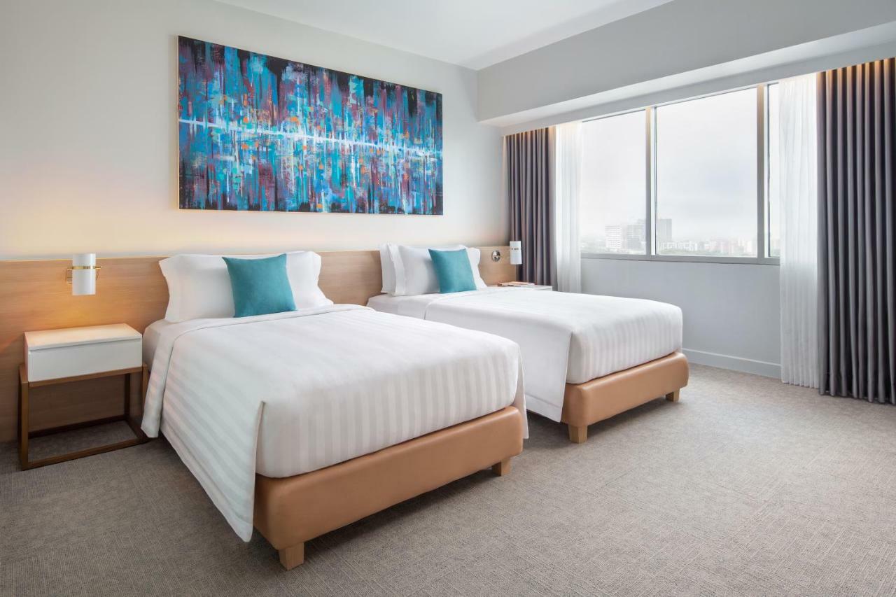 Brittany Hotel Bgc Taguig Room photo